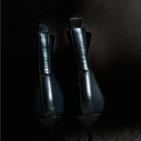 Steve Madden 🌸Heel Boots🌸stretchy material - Picture 6 of 7